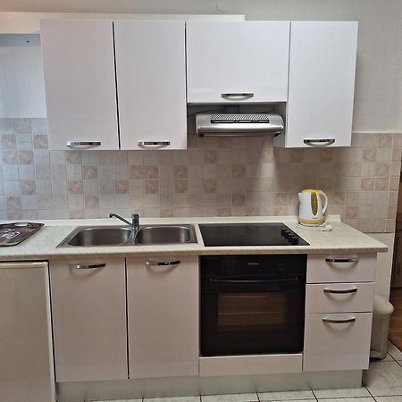 Apartments Gojka Miocevic Biograd Na Moru Extérieur photo