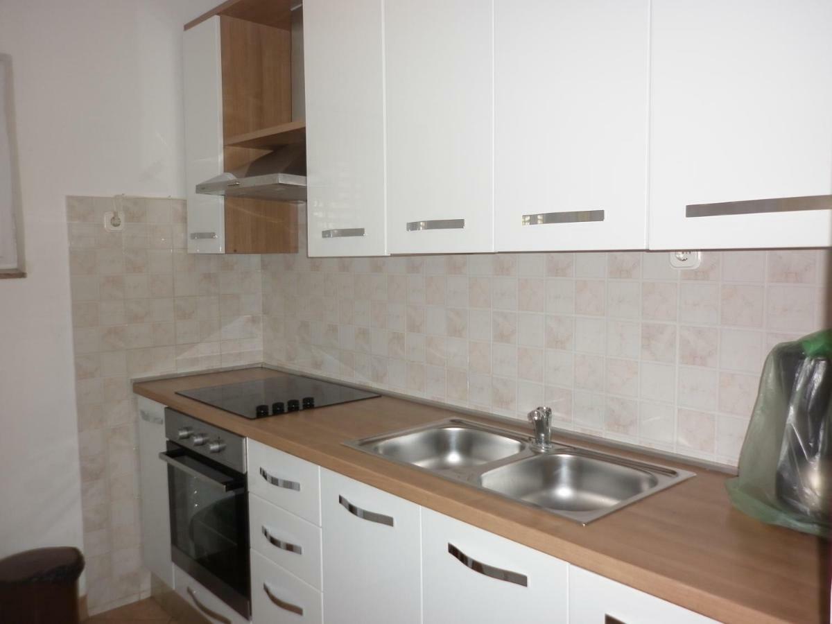 Apartments Gojka Miocevic Biograd Na Moru Extérieur photo